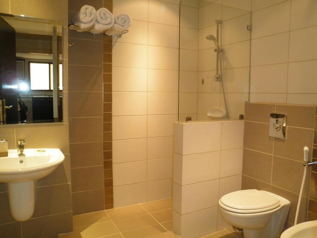 Granada Suites Hotel عمان الغرفة الصورة