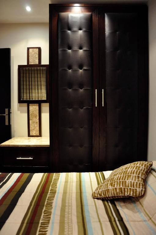 Granada Suites Hotel عمان الغرفة الصورة