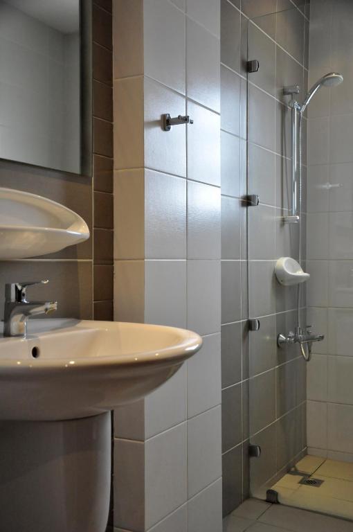 Granada Suites Hotel عمان الغرفة الصورة